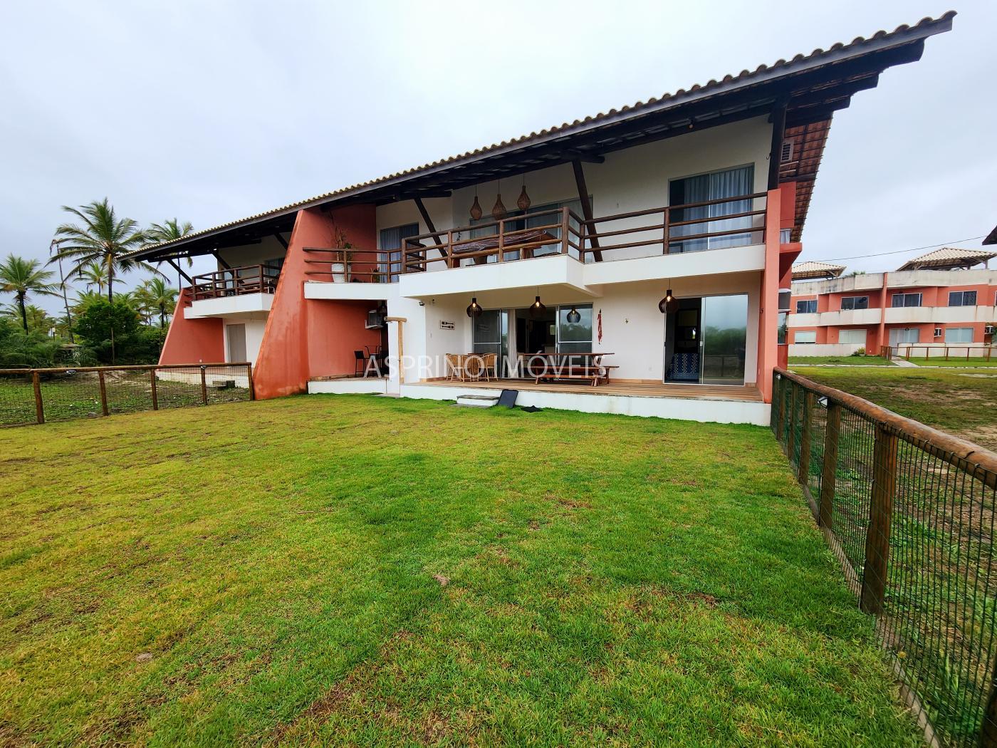 Casa à venda com 3 quartos, 139m² - Foto 1